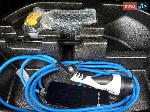 Синий Хендай Kona, объемом двигателя 0 л и пробегом 105 тыс. км за 18600 $, фото 27 на Automoto.ua