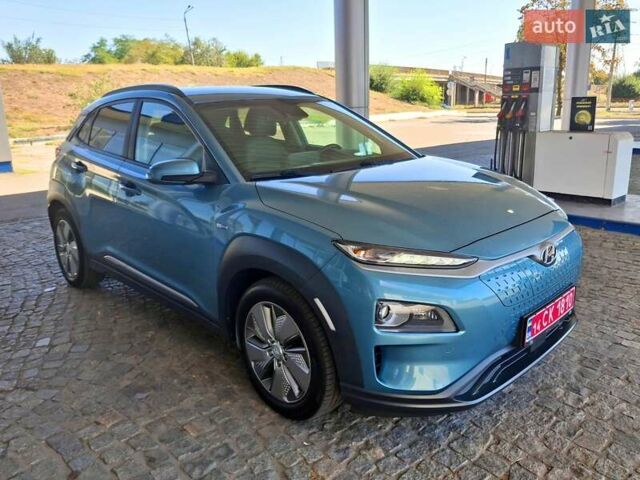 Синий Хендай Kona, объемом двигателя 0 л и пробегом 104 тыс. км за 18500 $, фото 3 на Automoto.ua