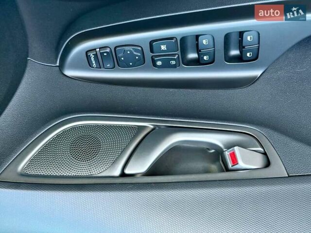 Синий Хендай Kona, объемом двигателя 0 л и пробегом 105 тыс. км за 17200 $, фото 17 на Automoto.ua