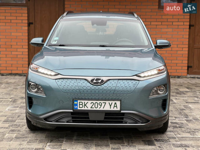 Синий Хендай Kona, объемом двигателя 0 л и пробегом 70 тыс. км за 14800 $, фото 2 на Automoto.ua