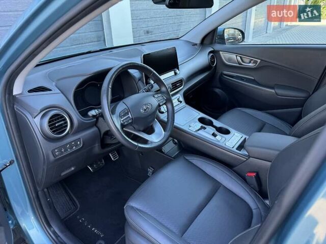 Синий Хендай Kona, объемом двигателя 0 л и пробегом 85 тыс. км за 17900 $, фото 40 на Automoto.ua