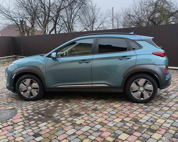 Синий Хендай Kona, объемом двигателя 0 л и пробегом 17 тыс. км за 18000 $, фото 13 на Automoto.ua