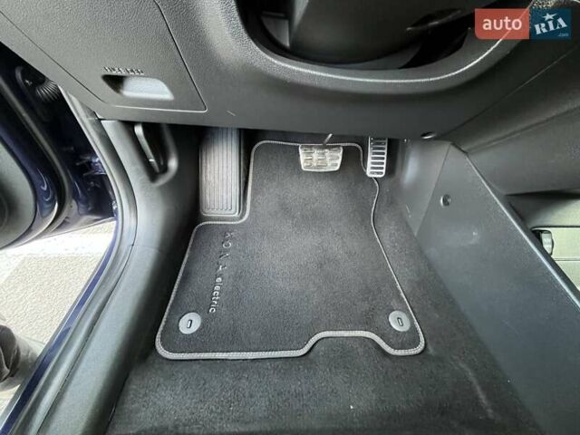 Синий Хендай Kona, объемом двигателя 0 л и пробегом 114 тыс. км за 17950 $, фото 53 на Automoto.ua