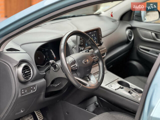 Синий Хендай Kona, объемом двигателя 0 л и пробегом 70 тыс. км за 14800 $, фото 9 на Automoto.ua