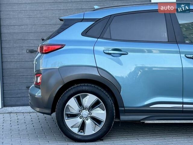 Синий Хендай Kona, объемом двигателя 0 л и пробегом 85 тыс. км за 17900 $, фото 32 на Automoto.ua