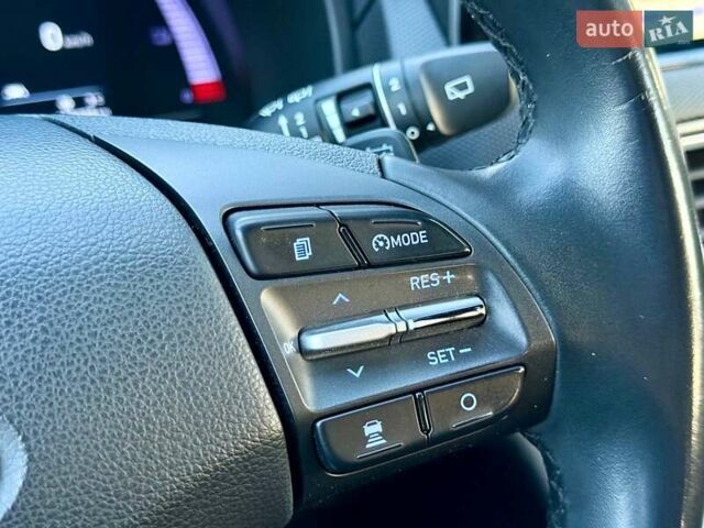 Синий Хендай Kona, объемом двигателя 0 л и пробегом 105 тыс. км за 17200 $, фото 30 на Automoto.ua