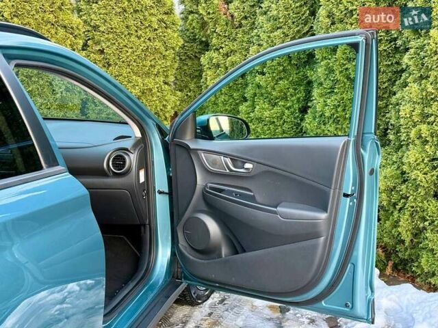 Синий Хендай Kona, объемом двигателя 0 л и пробегом 105 тыс. км за 17200 $, фото 26 на Automoto.ua