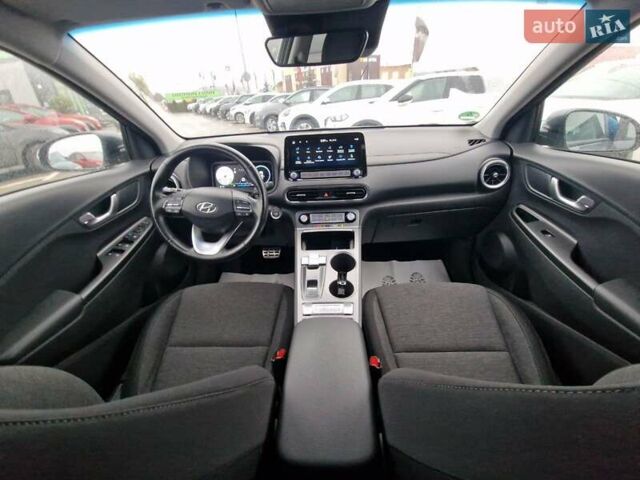 Синий Хендай Kona, объемом двигателя 0 л и пробегом 24 тыс. км за 17800 $, фото 50 на Automoto.ua