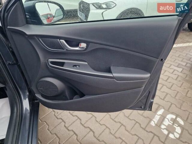 Синий Хендай Kona, объемом двигателя 0 л и пробегом 24 тыс. км за 17800 $, фото 46 на Automoto.ua