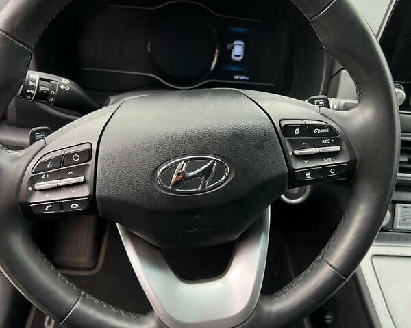 Синій Хендай Kona, об'ємом двигуна 0 л та пробігом 147 тис. км за 17900 $, фото 18 на Automoto.ua