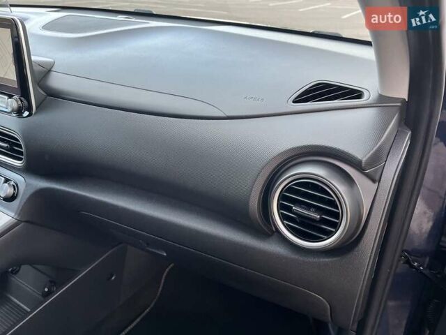 Синий Хендай Kona, объемом двигателя 0 л и пробегом 114 тыс. км за 17950 $, фото 48 на Automoto.ua