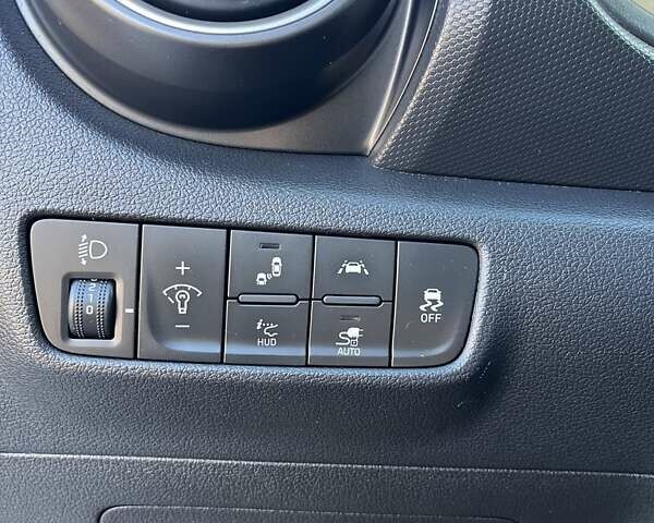 Синий Хендай Kona, объемом двигателя 0 л и пробегом 114 тыс. км за 17950 $, фото 37 на Automoto.ua