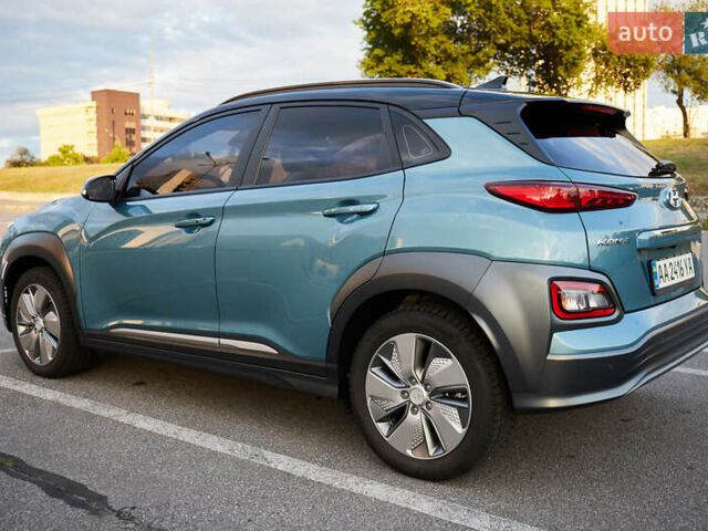Синий Хендай Kona, объемом двигателя 0 л и пробегом 19 тыс. км за 34500 $, фото 3 на Automoto.ua