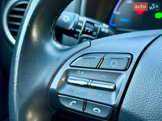 Синий Хендай Kona, объемом двигателя 0 л и пробегом 105 тыс. км за 17200 $, фото 29 на Automoto.ua