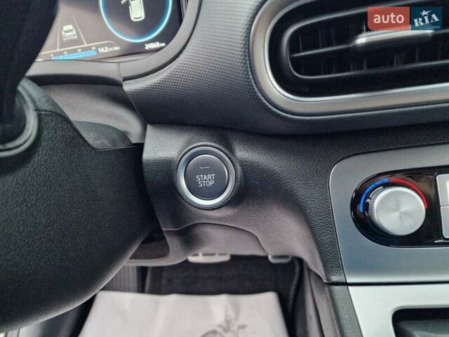 Синий Хендай Kona, объемом двигателя 0 л и пробегом 24 тыс. км за 17800 $, фото 26 на Automoto.ua