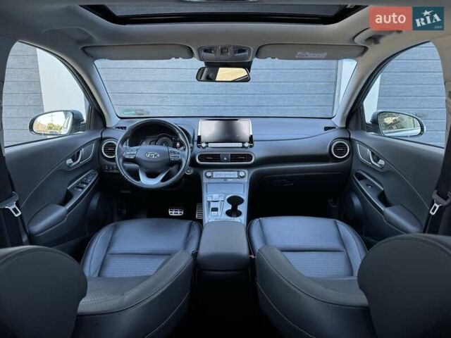 Синий Хендай Kona, объемом двигателя 0 л и пробегом 85 тыс. км за 17900 $, фото 50 на Automoto.ua