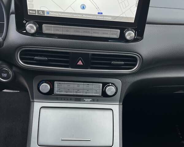 Синий Хендай Kona, объемом двигателя 0 л и пробегом 114 тыс. км за 17950 $, фото 42 на Automoto.ua