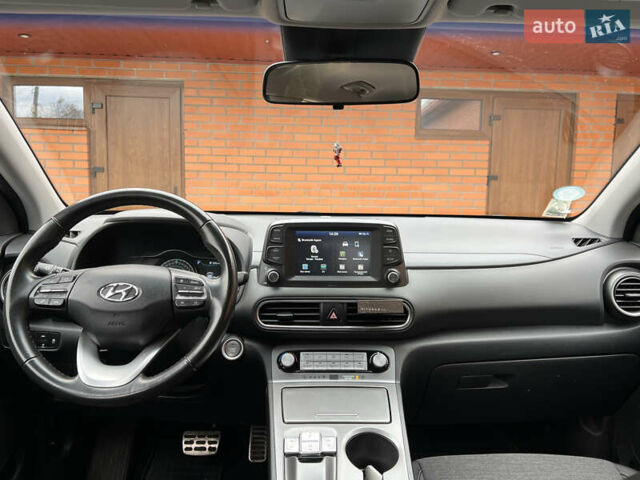 Синий Хендай Kona, объемом двигателя 0 л и пробегом 70 тыс. км за 14800 $, фото 18 на Automoto.ua