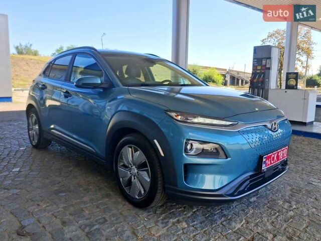 Синий Хендай Kona, объемом двигателя 0 л и пробегом 104 тыс. км за 18500 $, фото 1 на Automoto.ua