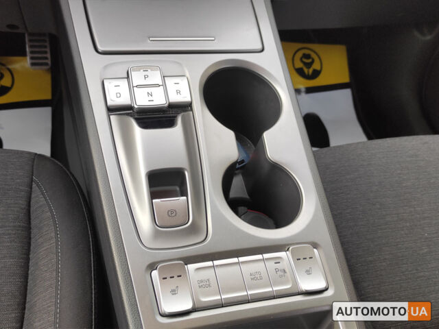 Синий Хендай Kona, объемом двигателя 64 л и пробегом 37 тыс. км за 19900 $, фото 18 на Automoto.ua