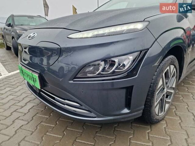 Синий Хендай Kona, объемом двигателя 0 л и пробегом 24 тыс. км за 17800 $, фото 2 на Automoto.ua