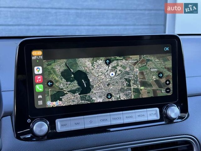 Синий Хендай Kona, объемом двигателя 0 л и пробегом 85 тыс. км за 17900 $, фото 60 на Automoto.ua