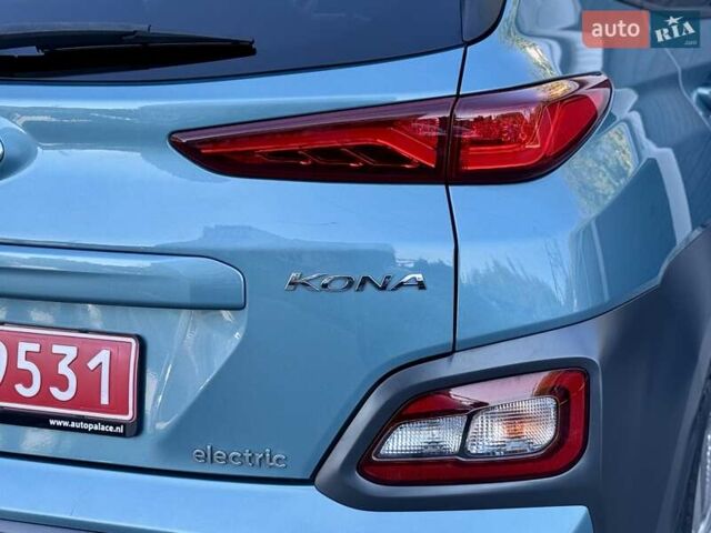 Синий Хендай Kona, объемом двигателя 0 л и пробегом 85 тыс. км за 17900 $, фото 28 на Automoto.ua