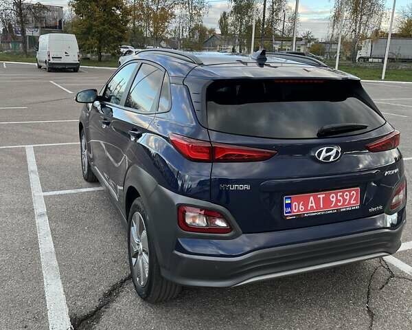 Синий Хендай Kona, объемом двигателя 0 л и пробегом 114 тыс. км за 17950 $, фото 14 на Automoto.ua