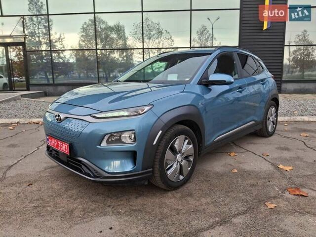 Синий Хендай Kona, объемом двигателя 0 л и пробегом 105 тыс. км за 18600 $, фото 2 на Automoto.ua
