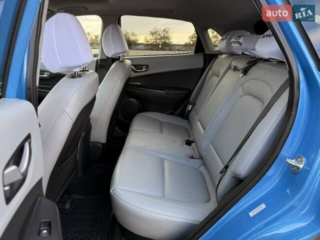 Синий Хендай Kona, объемом двигателя 1.6 л и пробегом 53 тыс. км за 15500 $, фото 12 на Automoto.ua