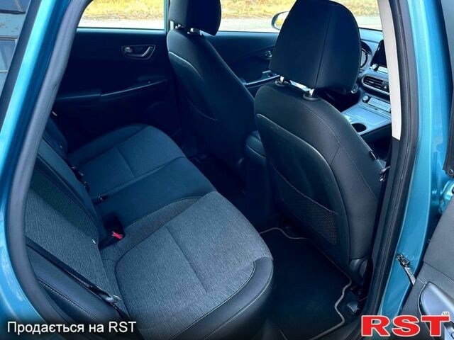 Синий Хендай Kona, объемом двигателя 0.15 л и пробегом 85 тыс. км за 17500 $, фото 6 на Automoto.ua
