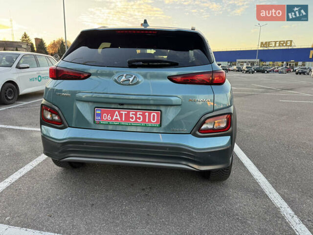 Синий Хендай Kona, объемом двигателя 0 л и пробегом 147 тыс. км за 17500 $, фото 5 на Automoto.ua