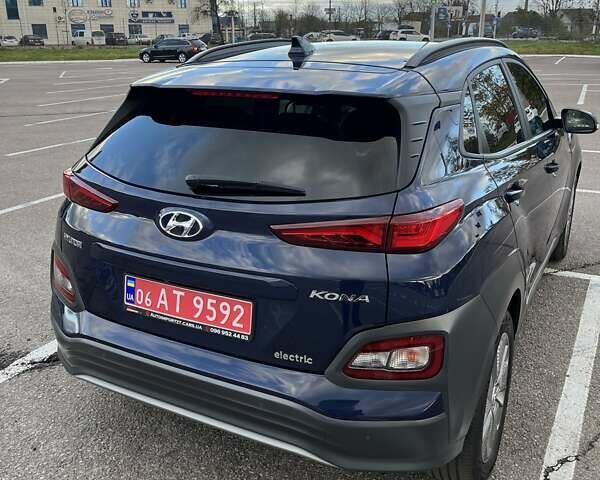 Синий Хендай Kona, объемом двигателя 0 л и пробегом 114 тыс. км за 17950 $, фото 9 на Automoto.ua
