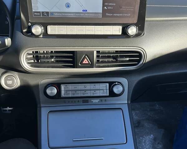 Синий Хендай Kona, объемом двигателя 0 л и пробегом 114 тыс. км за 17950 $, фото 38 на Automoto.ua