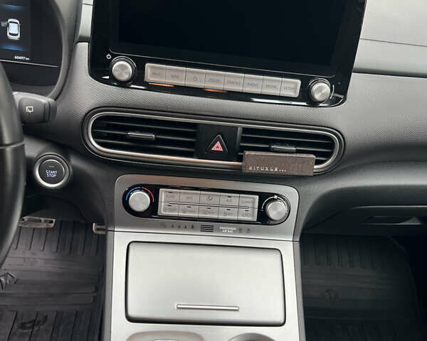 Синій Хендай Kona, об'ємом двигуна 0 л та пробігом 60 тис. км за 19500 $, фото 9 на Automoto.ua