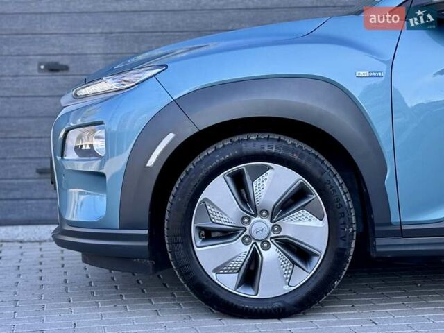 Синий Хендай Kona, объемом двигателя 0 л и пробегом 85 тыс. км за 17900 $, фото 29 на Automoto.ua