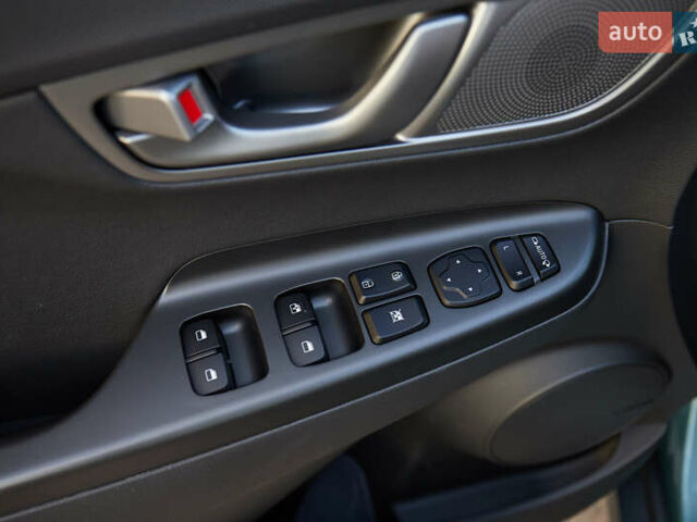 Синий Хендай Kona, объемом двигателя 0 л и пробегом 19 тыс. км за 34500 $, фото 9 на Automoto.ua