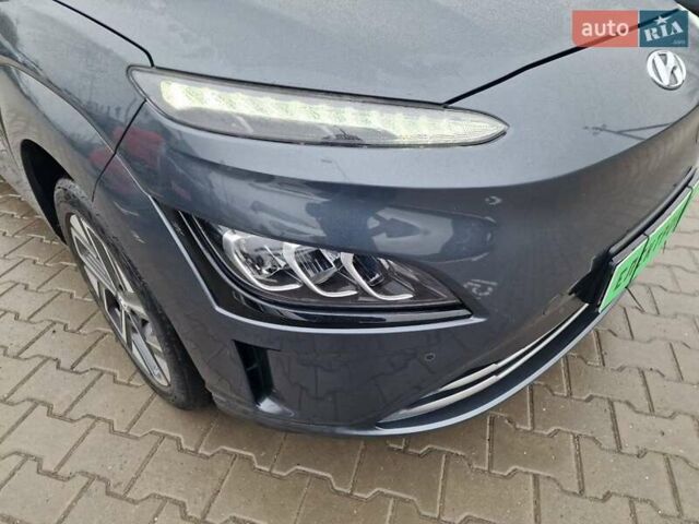 Синий Хендай Kona, объемом двигателя 0 л и пробегом 24 тыс. км за 17800 $, фото 6 на Automoto.ua