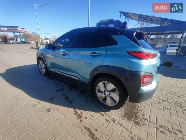 Синий Хендай Kona, объемом двигателя 0 л и пробегом 105 тыс. км за 16550 $, фото 3 на Automoto.ua