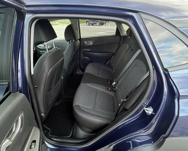 Синий Хендай Kona, объемом двигателя 0 л и пробегом 114 тыс. км за 17950 $, фото 27 на Automoto.ua