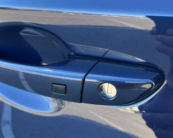 Синий Хендай Kona, объемом двигателя 0 л и пробегом 114 тыс. км за 17950 $, фото 22 на Automoto.ua