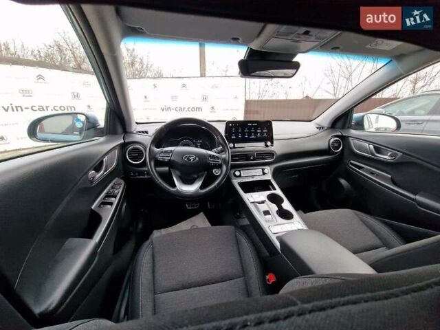 Синій Хендай Kona, об'ємом двигуна 0 л та пробігом 76 тис. км за 15900 $, фото 4 на Automoto.ua