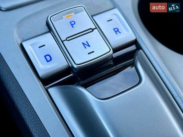 Синий Хендай Kona, объемом двигателя 0 л и пробегом 105 тыс. км за 17200 $, фото 35 на Automoto.ua