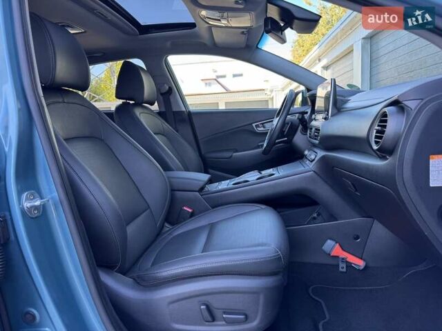 Синий Хендай Kona, объемом двигателя 0 л и пробегом 85 тыс. км за 17900 $, фото 65 на Automoto.ua