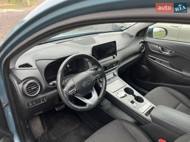 Синій Хендай Kona, об'ємом двигуна 0 л та пробігом 128 тис. км за 14600 $, фото 3 на Automoto.ua