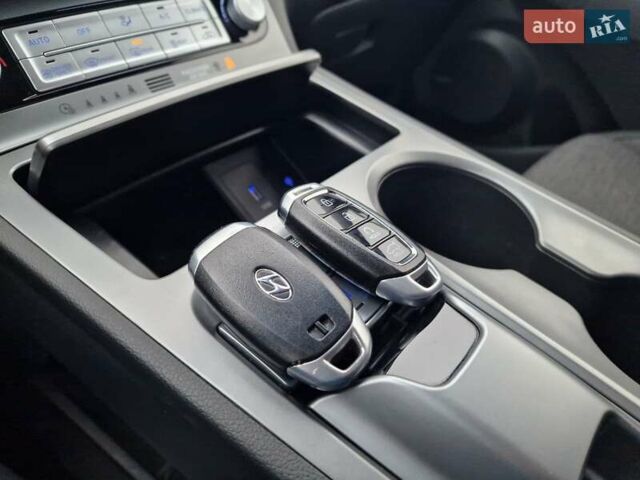 Синий Хендай Kona, объемом двигателя 0 л и пробегом 24 тыс. км за 17800 $, фото 37 на Automoto.ua