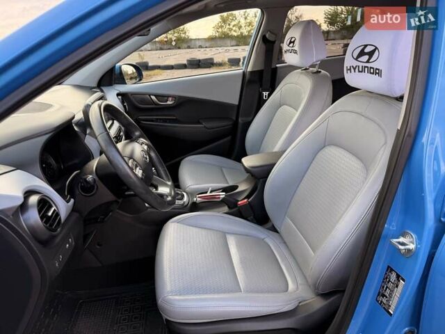 Синий Хендай Kona, объемом двигателя 1.6 л и пробегом 53 тыс. км за 15500 $, фото 10 на Automoto.ua