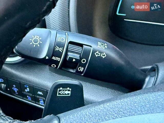 Синий Хендай Kona, объемом двигателя 0 л и пробегом 105 тыс. км за 17200 $, фото 31 на Automoto.ua