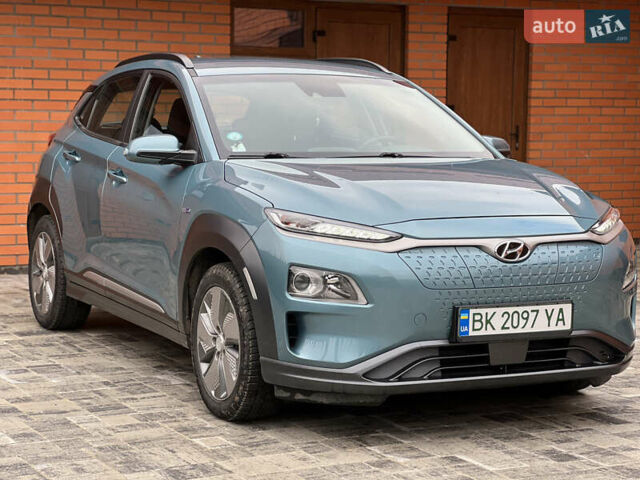 Синий Хендай Kona, объемом двигателя 0 л и пробегом 70 тыс. км за 14800 $, фото 1 на Automoto.ua
