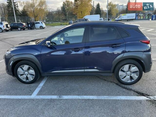 Синий Хендай Kona, объемом двигателя 0 л и пробегом 114 тыс. км за 17950 $, фото 20 на Automoto.ua